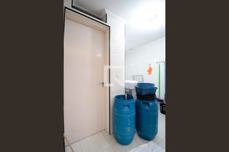 Casa à venda com 235m², 3 quartos e 2 vagas Casa à venda com 235m², 3 quartos e 2 vagasLavanderia