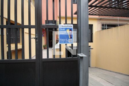 Casa à venda com 235m², 3 quartos e 2 vagas Casa à venda com 235m², 3 quartos e 2 vagasFachada