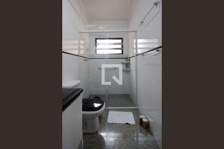 Casa à venda com 235m², 3 quartos e 2 vagas Casa à venda com 235m², 3 quartos e 2 vagasBanheiro da Suíte