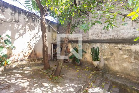 Casa à venda com 117m², 2 quartos e 1 vaga Casa à venda com 117m², 2 quartos e 1 vagaQuintal