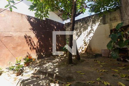 Casa à venda com 117m², 2 quartos e 1 vaga Casa à venda com 117m², 2 quartos e 1 vagaQuintal