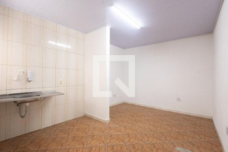 Sala e Cozinha de casa para alugar com 1 quarto, 35m² em Vila Talarico, São Paulo