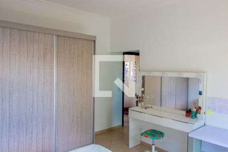 Quarto 1 de casa à venda com 3 quartos, 800m² em Parque Xangrilá, Campinas