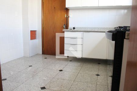 Apartamento à venda com 156m², 2 quartos e 2 vagasCozinha