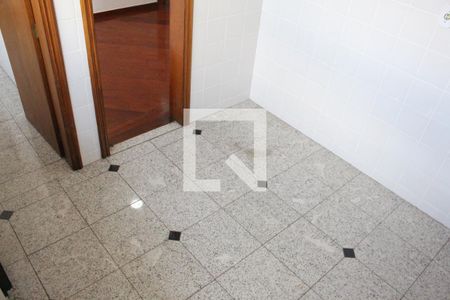Apartamento à venda com 156m², 2 quartos e 2 vagasCozinha