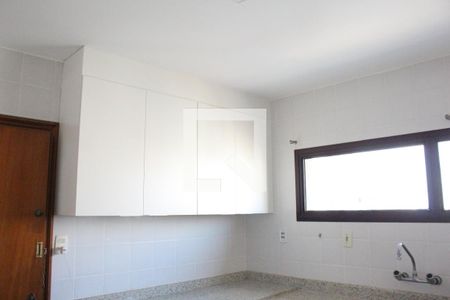Apartamento à venda com 156m², 2 quartos e 2 vagasCozinha