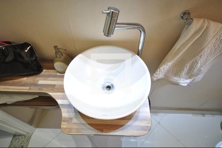 Lavabo de casa à venda com 3 quartos, 240m² em Vila Mazzei, São Paulo