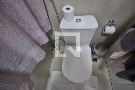 Casa à venda com 240m², 3 quartos e 2 vagasBanheiro da Suíte 1