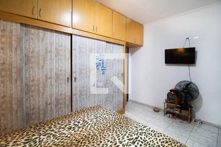 Casa à venda com 140m², 5 quartos e 1 vagaSuíte 