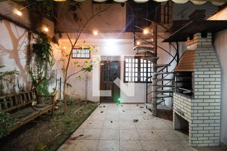 Casa à venda com 140m², 5 quartos e 1 vagaChurrasqueira
