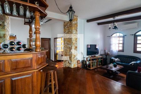 Sala de casa à venda com 5 quartos, 245m² em Jardim Prudência, São Paulo