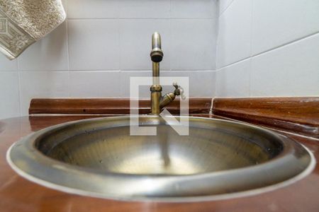 Casa à venda com 245m², 5 quartos e 2 vagasBanheiro da Suíte 2 Detalhe