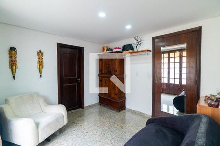 Casa à venda com 245m², 5 quartos e 2 vagasSuite 3