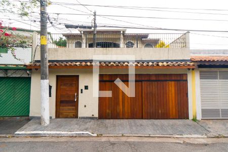 Casa à venda com 245m², 5 quartos e 2 vagasFachada
