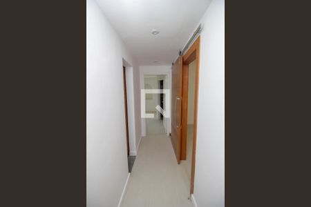 Corredor de apartamento à venda com 3 quartos, 180m² em Laranjeiras, Rio de Janeiro