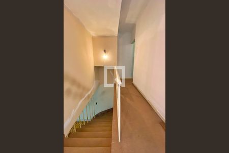 Casa para alugar com 186m², 3 quartos e 2 vagas Casa para alugar com 186m², 3 quartos e 2 vagasCorredor