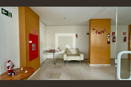 Hall de entrada de apartamento à venda com 3 quartos, 84m² em Sumaré, São Paulo