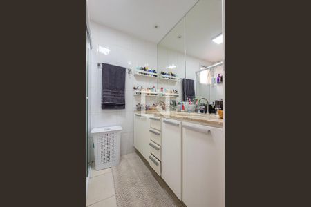 Apartamento à venda com 84m², 3 quartos e 2 vagas Apartamento à venda com 84m², 3 quartos e 2 vagasSuíte - Banheiro