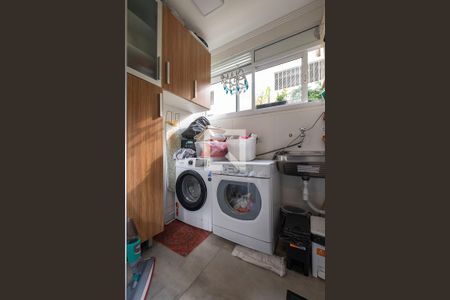 Apartamento à venda com 84m², 3 quartos e 2 vagas Apartamento à venda com 84m², 3 quartos e 2 vagasCozinha - Lavanderia