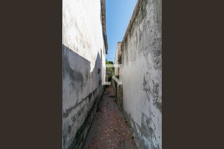 Casa à venda com 162m², 7 quartos e 2 vagasQuintal - Corretor lateral