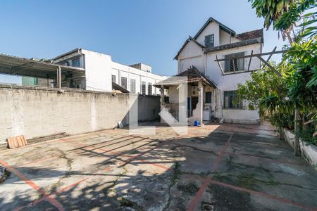 Casa à venda com 162m², 7 quartos e 2 vagasQuintal