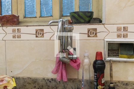 Casa à venda com 162m², 7 quartos e 2 vagasCozinha - Torneira