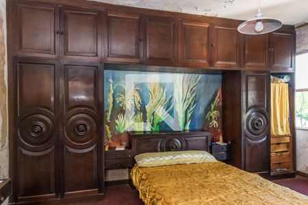 Casa à venda com 162m², 7 quartos e 2 vagasQuarto 3 - Armário