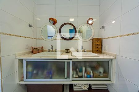 Apartamento para alugar com 52m², 1 quarto e 1 vaga Apartamento para alugar com 52m², 1 quarto e 1 vagaBanheiro