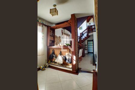 Sala de casa à venda com 5 quartos, 260m² em Mata Paca, Niterói
