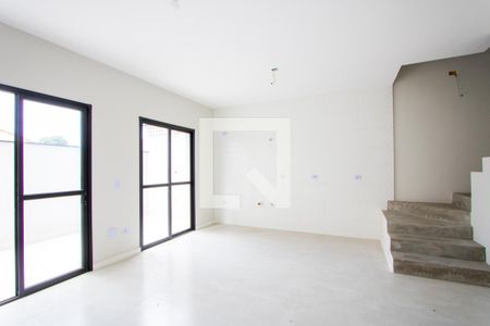 Sala/Cozinha de casa para alugar com 2 quartos, 100m² em Parque Industriario, Santo André