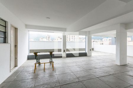 Apartamento para alugar com 72m², 2 quartos e 1 vagaÁrea comum