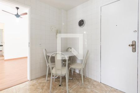 Apartamento para alugar com 72m², 2 quartos e 1 vagaCozinha