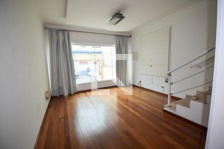 Sala de casa à venda com 4 quartos, 230m² em Vila Gomes Cardim, São Paulo