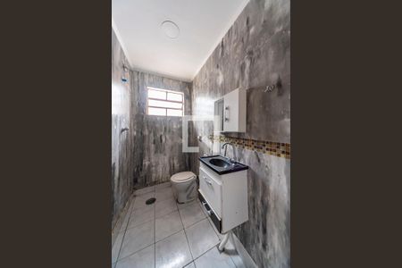 Banheiro de casa para alugar com 1 quarto, 35m² em Vila Suica, Santo André