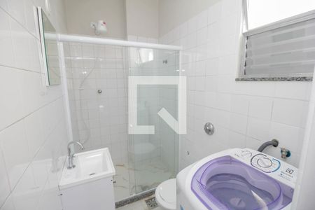 Banheiro de kitnet/studio para alugar com 1 quarto, 34m² em Centro, Rio de Janeiro