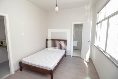 Sala/Quarto de kitnet/studio para alugar com 1 quarto, 34m² em Centro, Rio de Janeiro