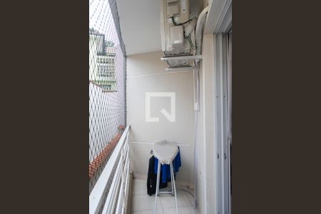 Casa de condomínio à venda com 160m², 3 quartos e 2 vagasSacada Quarto 2