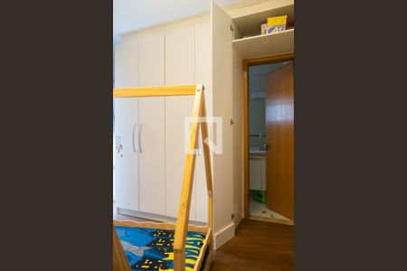 Casa de condomínio à venda com 160m², 3 quartos e 2 vagasQuarto 2