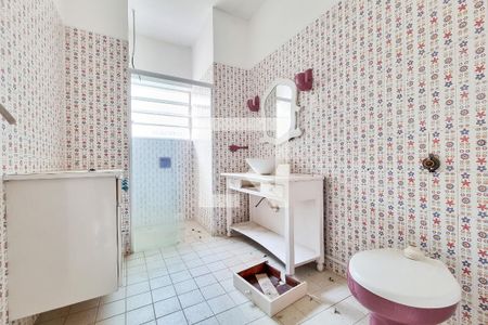 Casa para alugar com 300m², 3 quartos e 2 vagasBanheiro