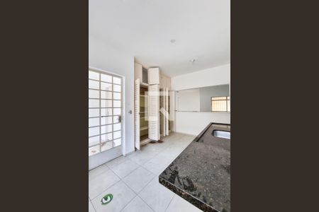 Casa para alugar com 300m², 3 quartos e 2 vagasCozinha