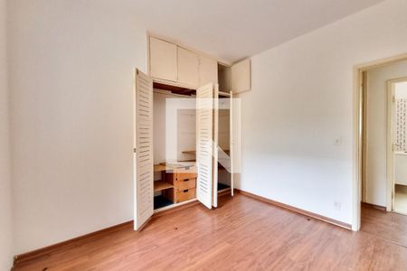 Casa para alugar com 300m², 3 quartos e 2 vagasQuarto 2