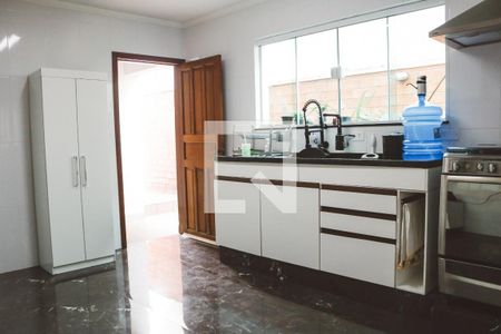 Casa à venda com 230m², 4 quartos e 2 vagasCozinha