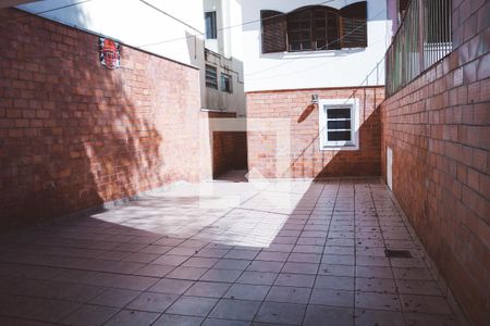 Casa à venda com 230m², 4 quartos e 2 vagasQuintal