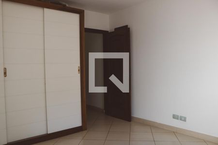 Casa à venda com 230m², 4 quartos e 2 vagasQuarto 2