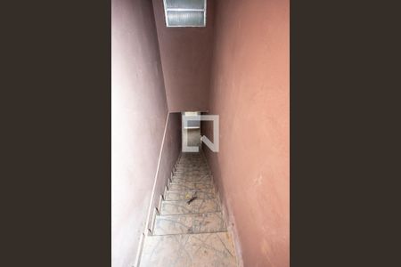 Casa para alugar com 50m², 1 quarto e sem vagaEscada