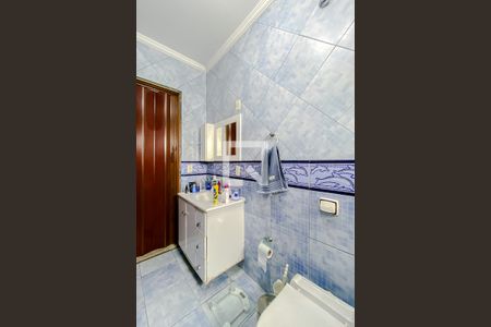 Casa à venda com 116m², 4 quartos e 2 vagasBanheiro