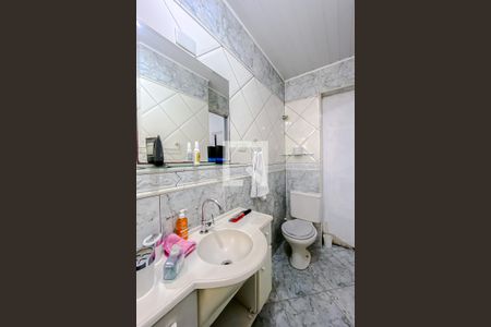 Casa à venda com 116m², 4 quartos e 2 vagasBanheiro da Suíte