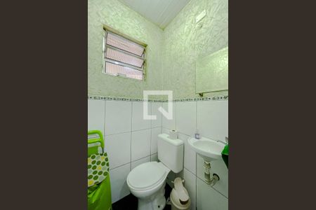 Casa à venda com 116m², 4 quartos e 2 vagasLavabo