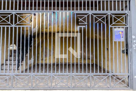 Casa à venda com 116m², 4 quartos e 2 vagasFachada