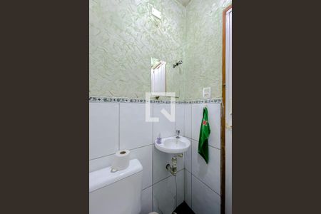 Casa à venda com 116m², 4 quartos e 2 vagasLavabo